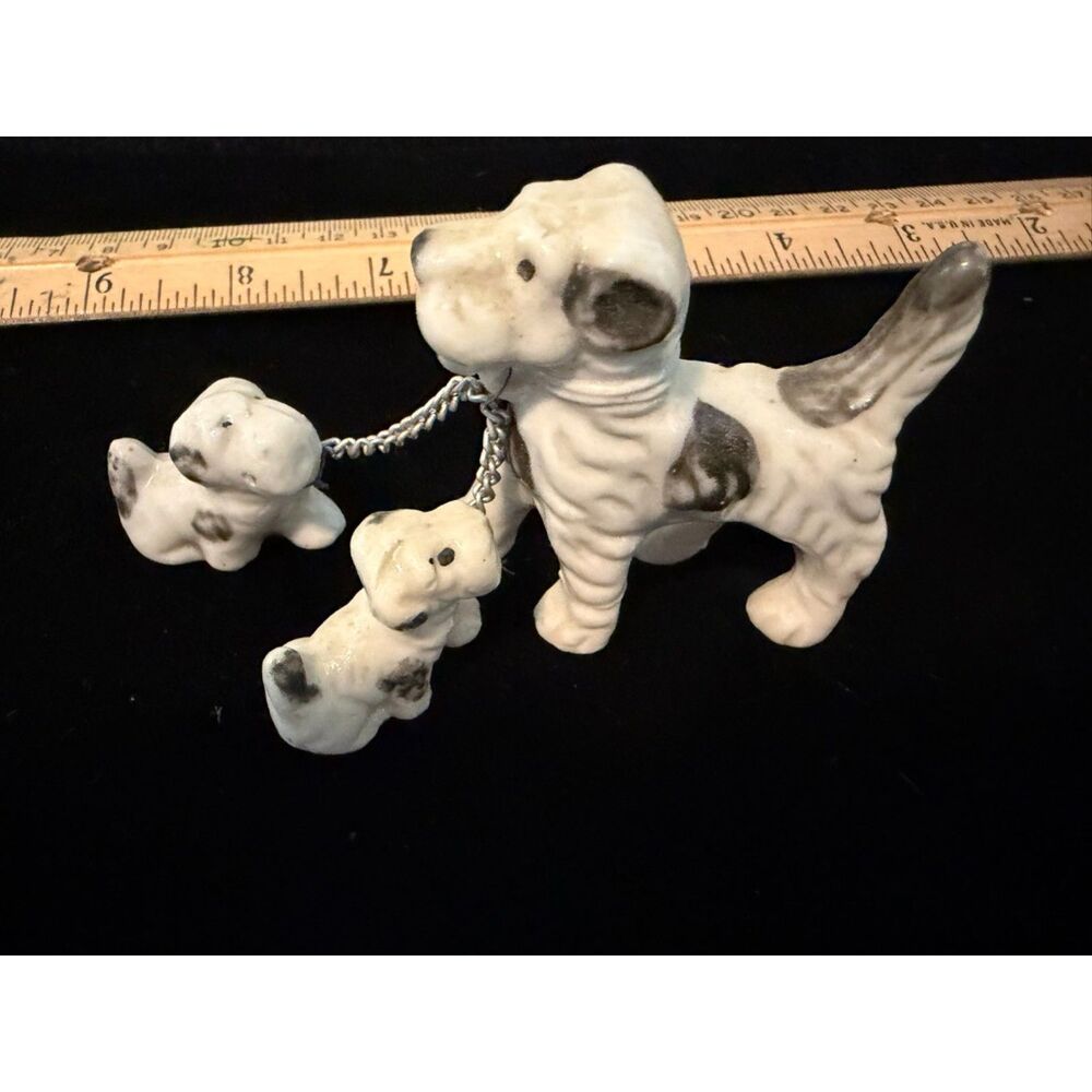 vtg Ceramic mother dog and two puppies figurine set with chains